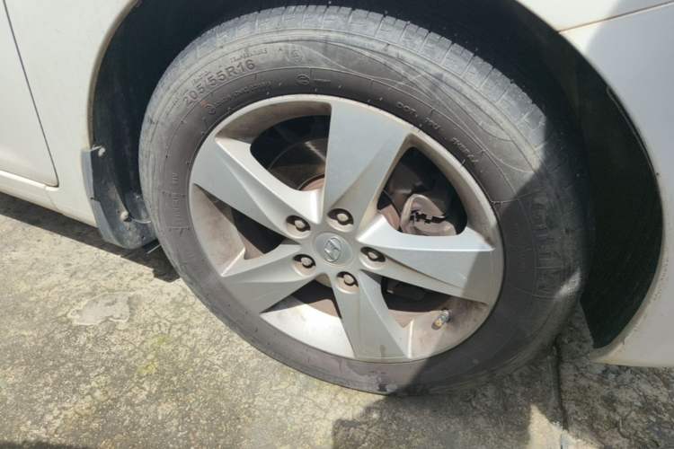Used Hyundai Elantra (5th Generation / Langdong) 2013 1.6L Automatic Leading Model Right Front Wheel Hub