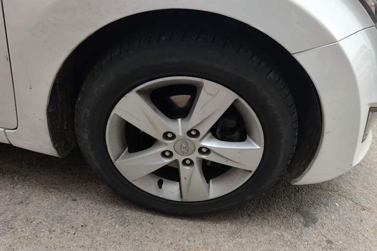 Used Hyundai Elantra (5th Generation / Langdong) 2013 1.6L Automatic Leading Model Right Front Wheel Hub
