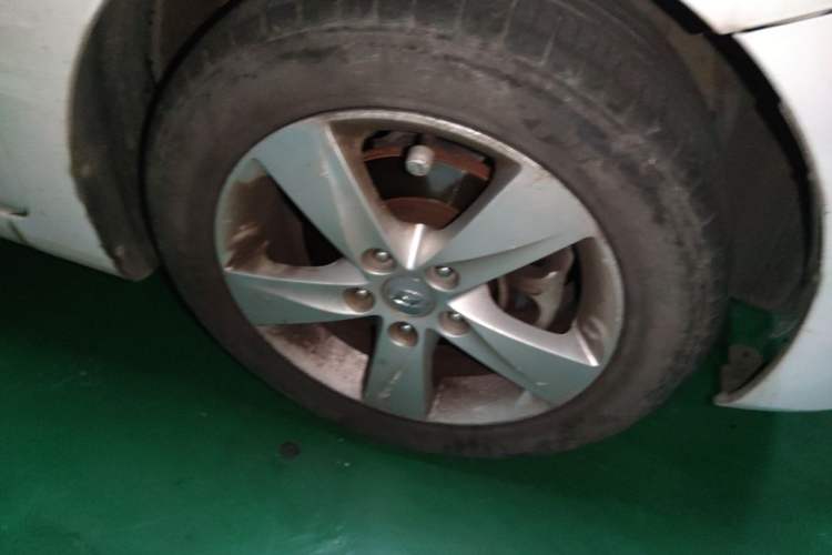 Used Hyundai Elantra (5th Generation / Langdong) 2013 1.6L Automatic Leading Model Right Front Wheel Hub