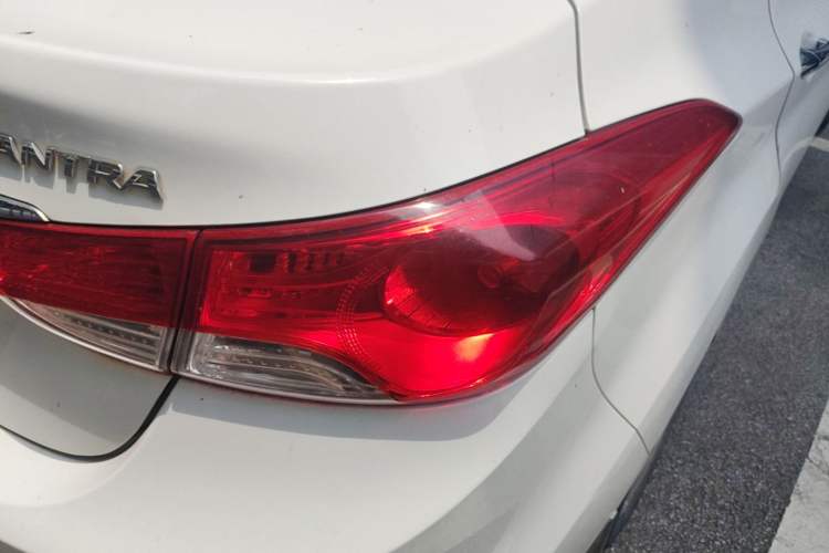Used Hyundai Elantra (5th Generation / Langdong) 2013 1.6L Automatic Leading Model Right Rear Taillight