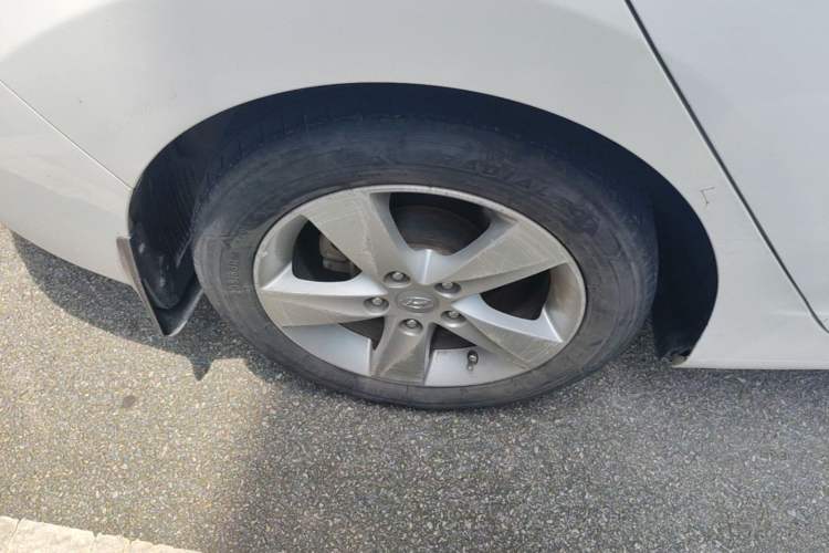 Used Hyundai Elantra (5th Generation / Langdong) 2013 1.6L Automatic Leading Model Right Rear Wheel Hub