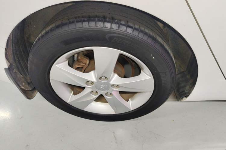 Used Hyundai Elantra (5th Generation / Langdong) 2013 1.6L Automatic Leading Model Right Rear Wheel Hub