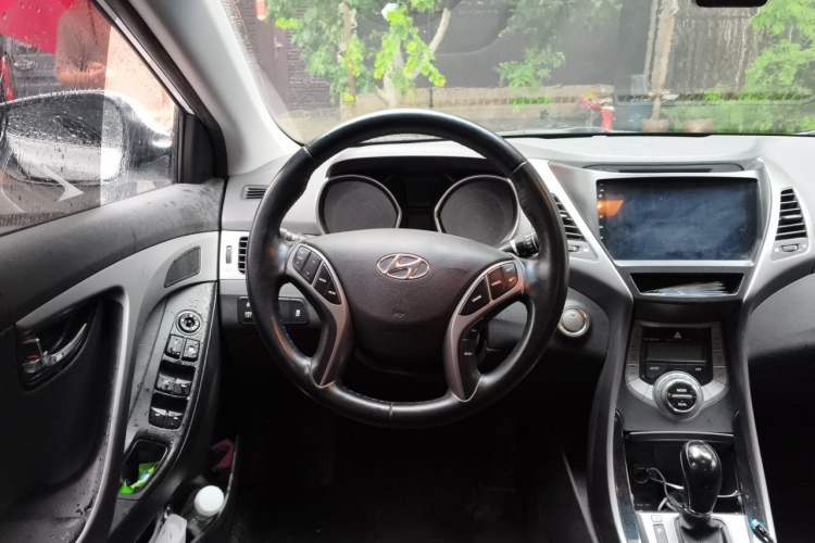 Used Hyundai Elantra (5th Generation / Langdong) 2013 1.6L Automatic Luxury Model Steering Wheel