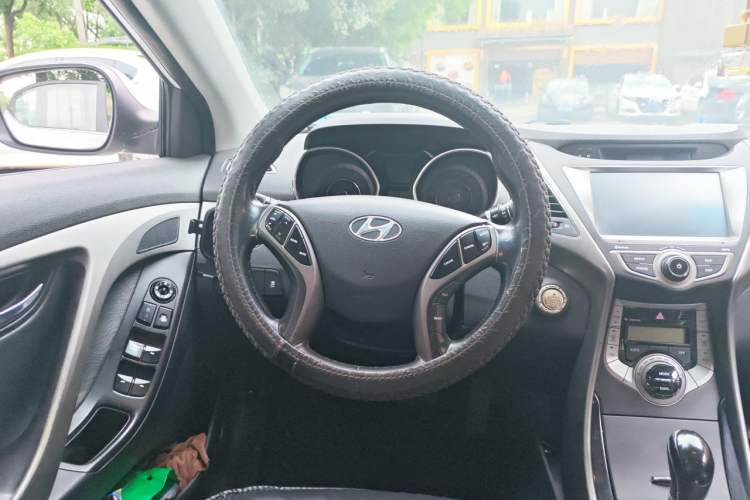 Used Hyundai Elantra (5th Generation / Langdong) 2013 1.6L Automatic Luxury Model Steering Wheel