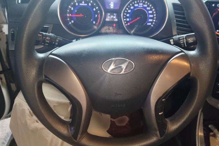 Used Hyundai Elantra (5th Generation / Langdong) 2013 1.6L Automatic Leading Model Steering Wheel