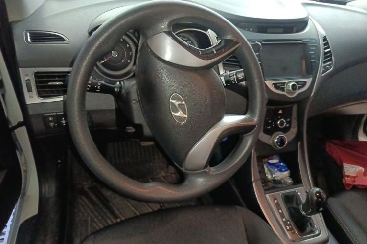Used Hyundai Elantra (5th Generation / Langdong) 2013 1.6L Automatic Leading Model Steering Wheel