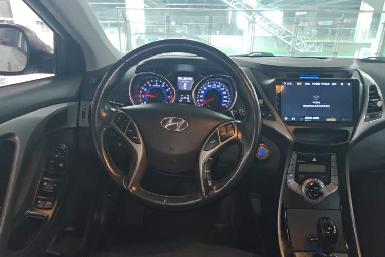 Used Hyundai Elantra (5th Generation / Langdong) 2013 1.6L Automatic Luxury Model Steering Wheel