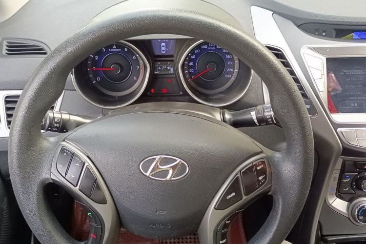 Used Hyundai Elantra (5th Generation / Langdong) 2013 1.6L Automatic Leading Model Steering Wheel