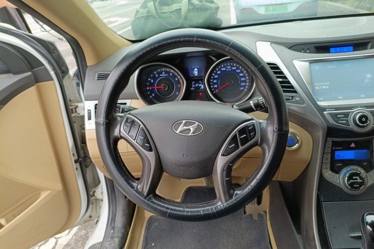 Used Hyundai Elantra (5th Generation / Langdong) 2013 1.6L Automatic Luxury Model Steering Wheel