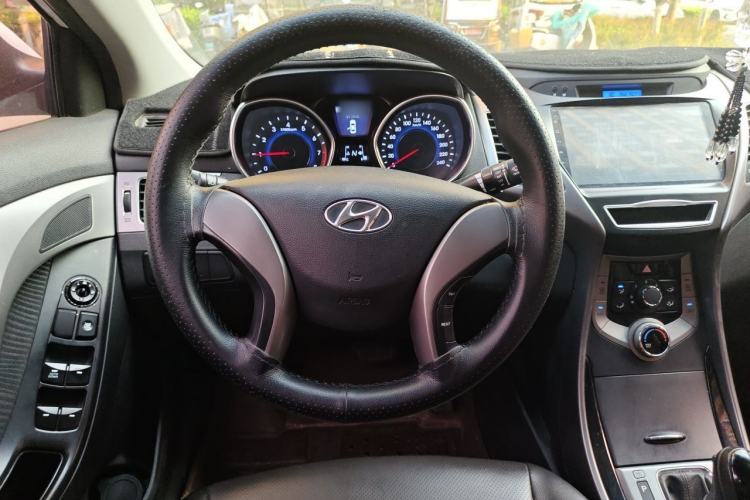 Used Hyundai Elantra (5th Generation / Langdong) 2013 1.6L Automatic Leading Model Steering Wheel