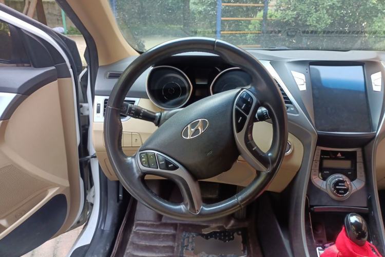 Used Hyundai Elantra (5th Generation / Langdong) 2013 1.6L Automatic Luxury Model Steering Wheel