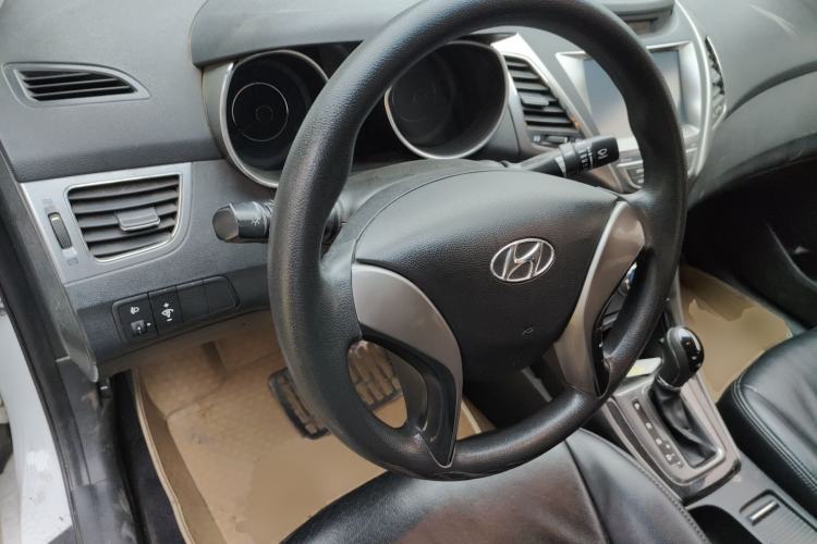 Used Hyundai Elantra (5th Generation / Langdong) 2013 1.6L Automatic Leading Model Steering Wheel