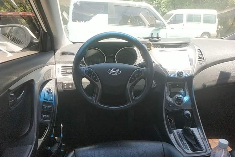 Used Hyundai Elantra (5th Generation / Langdong) 2013 1.6L Automatic Luxury Model Steering Wheel