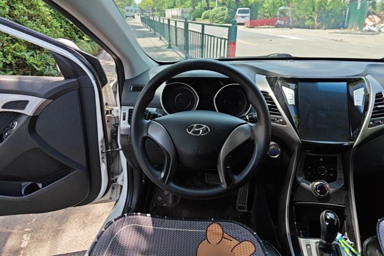 Used Hyundai Elantra (5th Generation / Langdong) 2013 1.6L Automatic Leading Model Steering Wheel