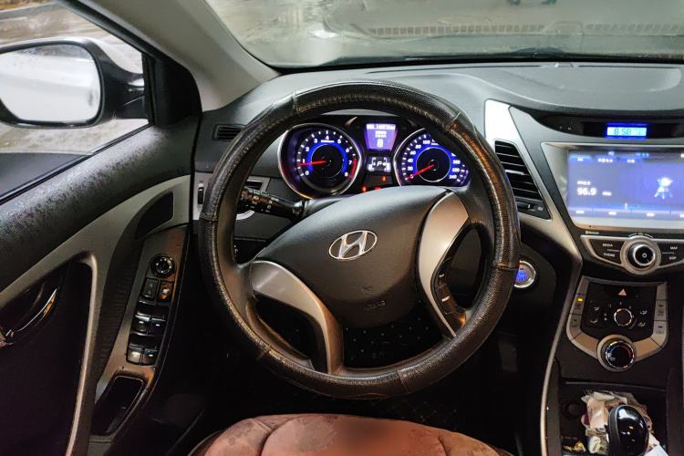 Used Hyundai Elantra (5th Generation / Langdong) 2013 1.6L Automatic Leading Model Steering Wheel