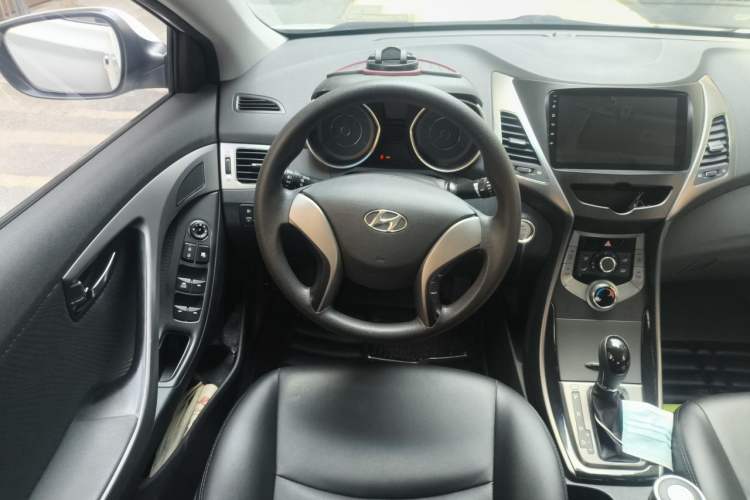Used Hyundai Elantra (5th Generation / Langdong) 2013 1.6L Automatic Leading Model Steering Wheel