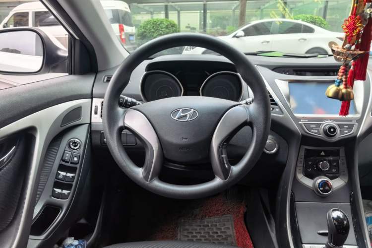 Used Hyundai Elantra (5th Generation / Langdong) 2013 1.6L Automatic Leading Model Steering Wheel