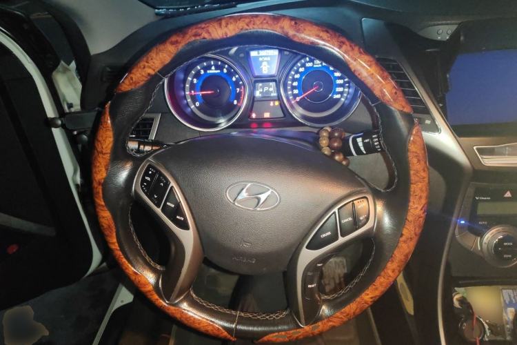 Used Hyundai Elantra (5th Generation / Langdong) 2013 1.6L Automatic Luxury Model Steering Wheel