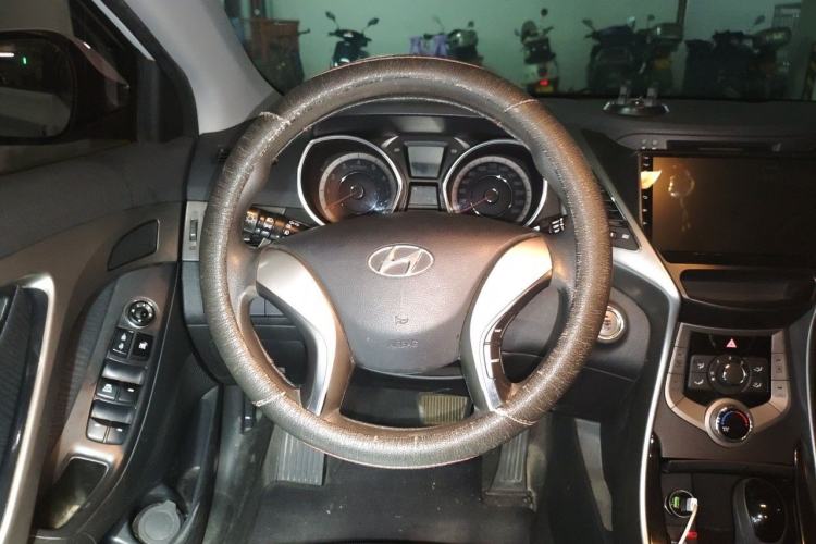 Used Hyundai Elantra (5th Generation / Langdong) 2013 1.6L Automatic Leading Model Steering Wheel