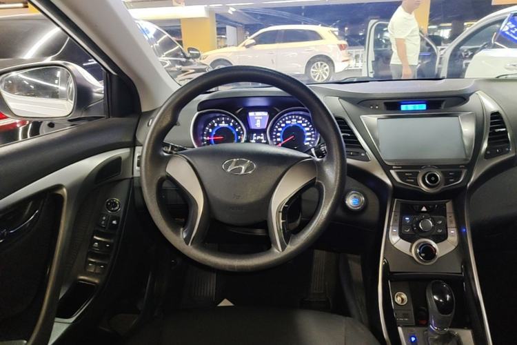 Used Hyundai Elantra (5th Generation / Langdong) 2013 1.6L Automatic Leading Model Steering Wheel