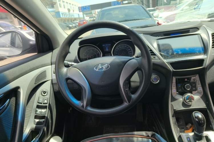Used Hyundai Elantra (5th Generation / Langdong) 2013 1.6L Automatic Leading Model Steering Wheel