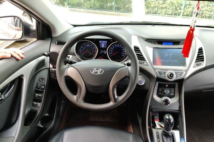 Used Hyundai Elantra (5th Generation / Langdong) 2013 1.6L Automatic Leading Model Steering Wheel