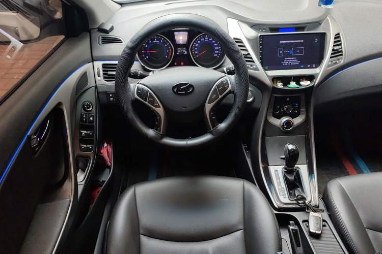 Used Hyundai Elantra (5th Generation / Langdong) 2013 1.6L Automatic Leading Model Steering Wheel