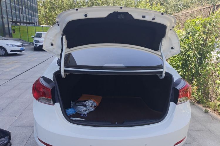 Used Hyundai Elantra (5th Generation / Langdong) 2013 1.6L Automatic Luxury Model Trunk