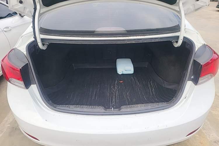 Used Hyundai Elantra (5th Generation / Langdong) 2013 1.6L Automatic Leading Model Trunk
