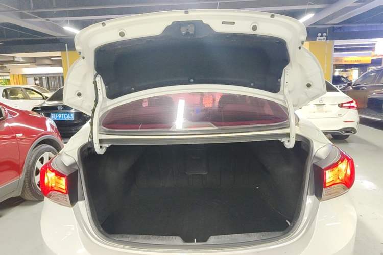 Used Hyundai Elantra (5th Generation / Langdong) 2013 1.6L Automatic Leading Model Trunk