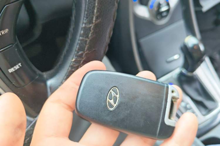 Used Hyundai Elantra (5th Generation / Langdong) 2013 1.6L Automatic Luxury Model Vehicle Key