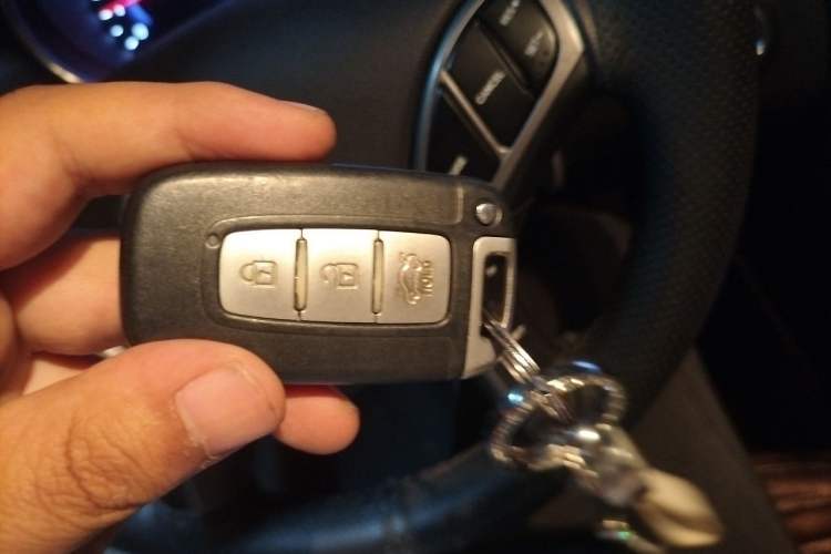Used Hyundai Elantra (5th Generation / Langdong) 2013 1.6L Automatic Luxury Model Vehicle Key