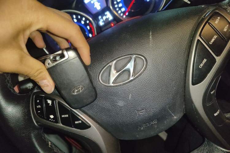 Used Hyundai Elantra (5th Generation / Langdong) 2013 1.6L Automatic Luxury Model Vehicle Key