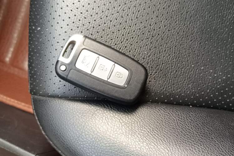 Used Hyundai Elantra (5th Generation / Langdong) 2013 1.6L Automatic Leading Model Vehicle Key