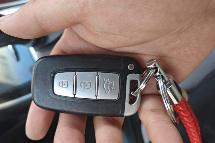 Used Hyundai Elantra (5th Generation / Langdong) 2013 1.6L Automatic Leading Model Vehicle Key
