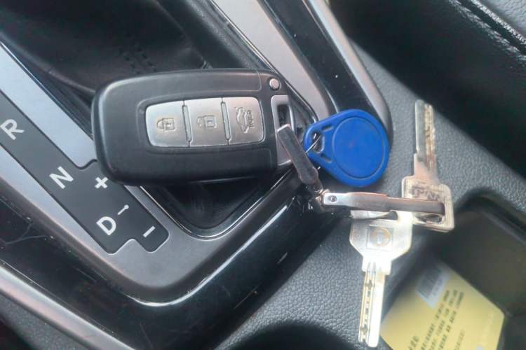 Used Hyundai Elantra (5th Generation / Langdong) 2013 1.6L Automatic Luxury Model Vehicle Key