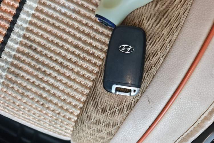 Used Hyundai Elantra (5th Generation / Langdong) 2013 1.6L Automatic Leading Model Vehicle Key