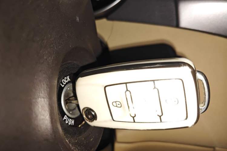 Used Hyundai Elantra (5th Generation / Langdong) 2013 1.6L Automatic Leading Model Vehicle Key