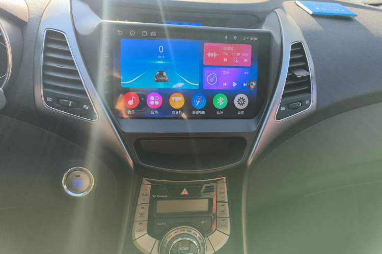 Used Hyundai Elantra (5th Generation / Langdong) 2013 1.6L Automatic Luxury Model Audio And AC Panel