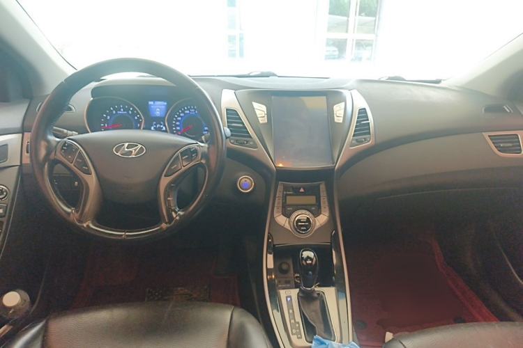 Used Hyundai Elantra (5th Generation / Langdong) 2013 1.6L Automatic Luxury Model Center Console