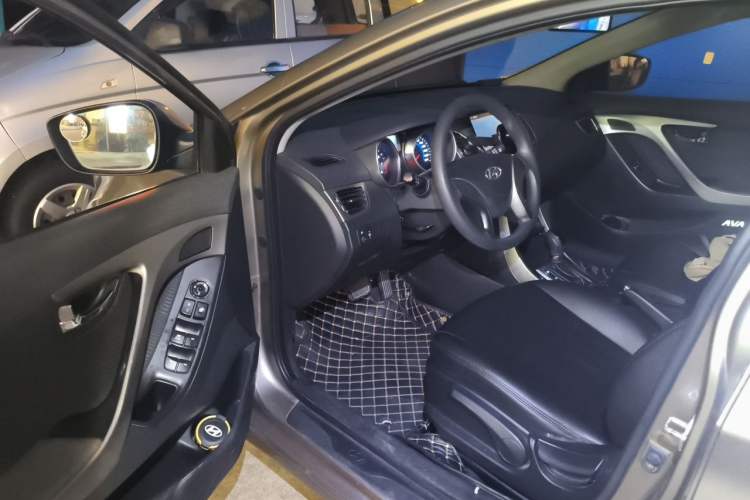 Used Hyundai Elantra (5th Generation / Langdong) 2013 1.6L Automatic Leading Model Driver Seat