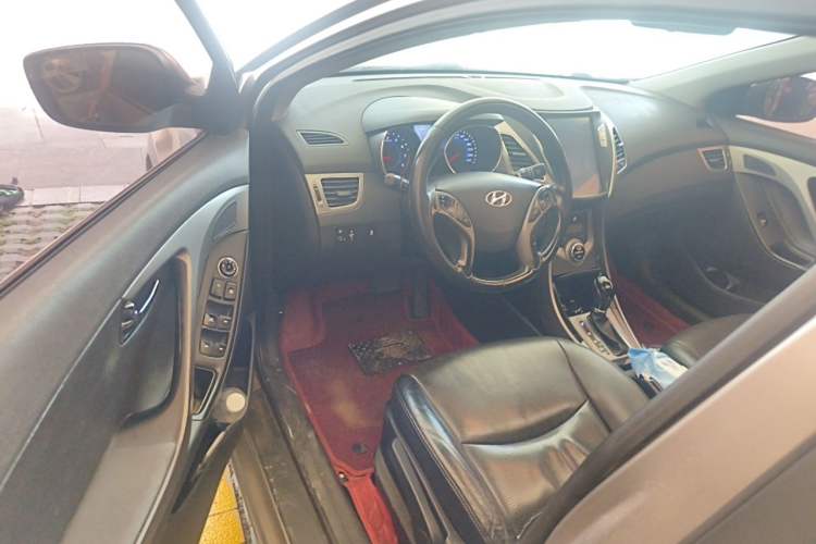 Used Hyundai Elantra (5th Generation / Langdong) 2013 1.6L Automatic Luxury Model Driver Seat