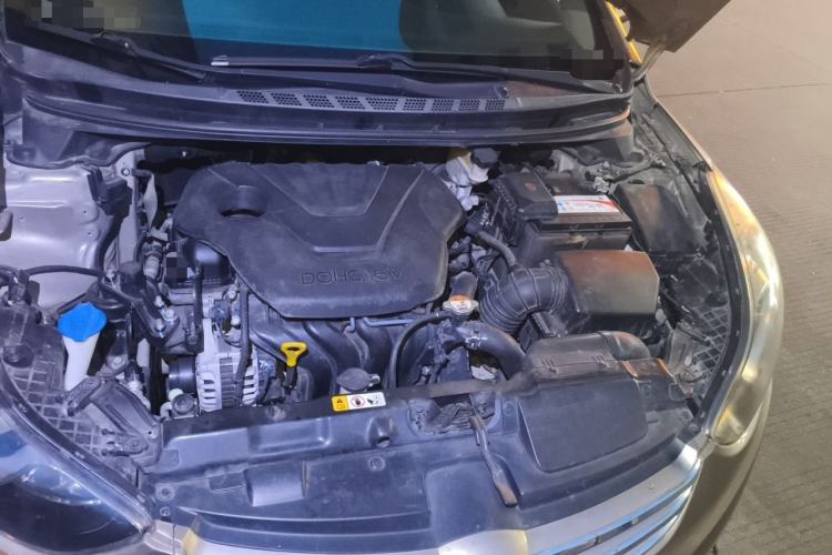Used Hyundai Elantra (5th Generation / Langdong) 2013 1.6L Automatic Leading Model Engine Bay