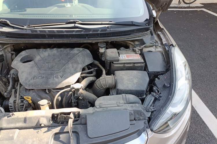Used Hyundai Elantra (5th Generation / Langdong) 2013 1.6L Automatic Luxury Model Engine Bay Left