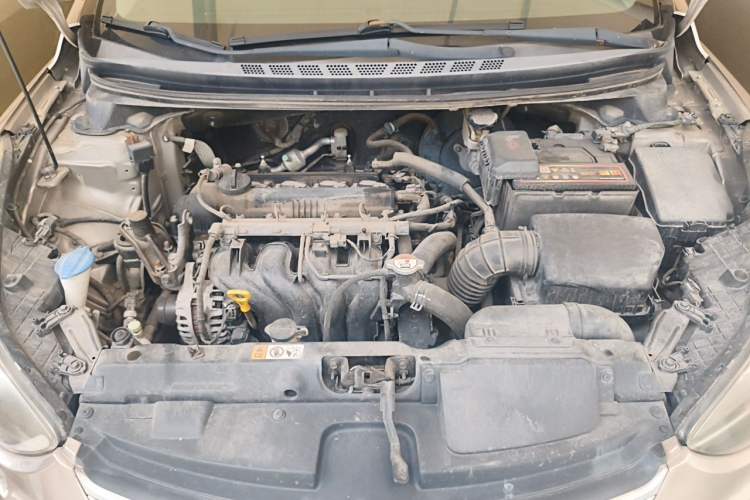 Used Hyundai Elantra (5th Generation / Langdong) 2013 1.6L Automatic Luxury Model Engine Bay