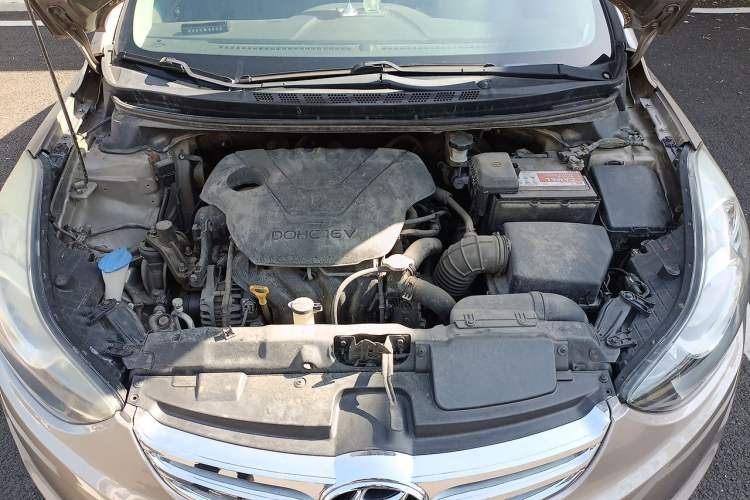 Used Hyundai Elantra (5th Generation / Langdong) 2013 1.6L Automatic Luxury Model Engine Bay