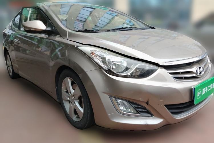 Used Hyundai Elantra (5th Generation / Langdong) 2013 1.6L Automatic Leading Model Front Right 45 Deg