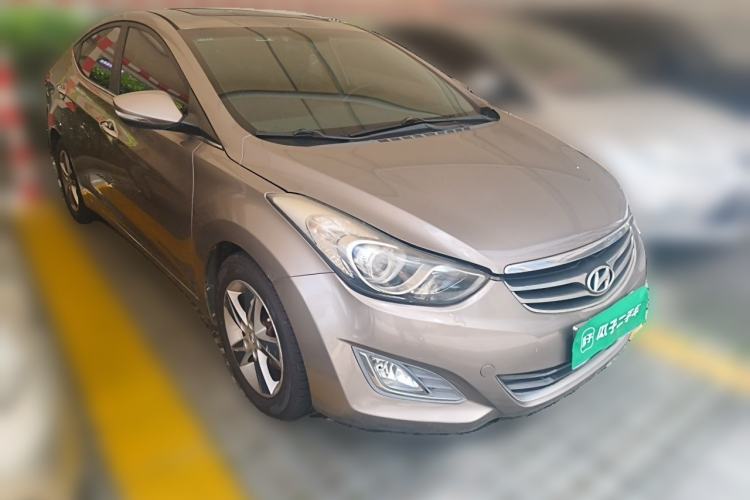 Used Hyundai Elantra (5th Generation / Langdong) 2013 1.6L Automatic Luxury Model Front Right 45 Deg