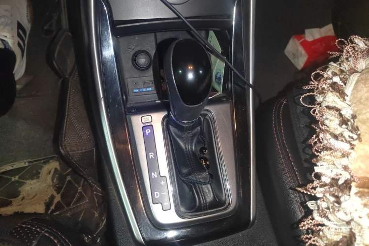 Used Hyundai Elantra (5th Generation / Langdong) 2013 1.6L Automatic Leading Model Gear Lever