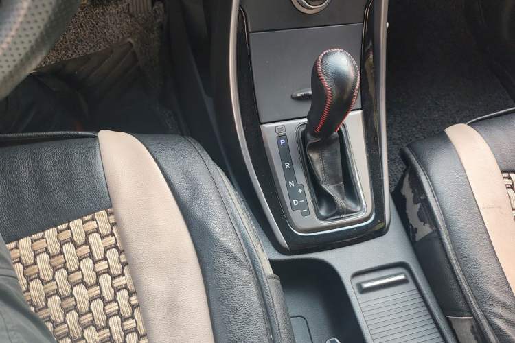 Used Hyundai Elantra (5th Generation / Langdong) 2013 1.6L Automatic Leading Model Gear Lever